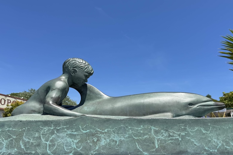Ōpononi, dune di sabbia e delfini